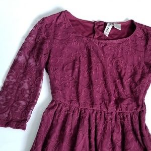 Mimi Chica Burgundy Dress Size Small 3/4 Sleeves
